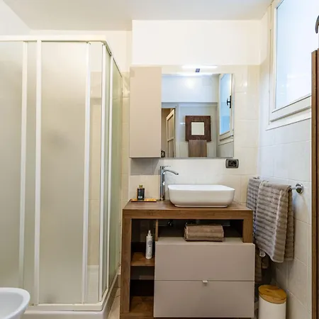 Apartment Piazzetta 5, - Arona - Ac - Wi-fi - By Guestaly *