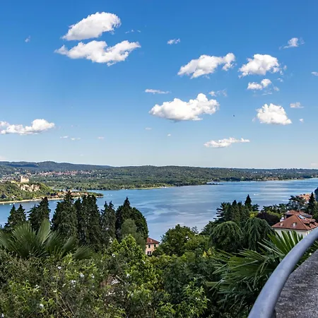 Apartment Piazzetta 5, - Arona - Ac - Wi-fi - By Guestaly *